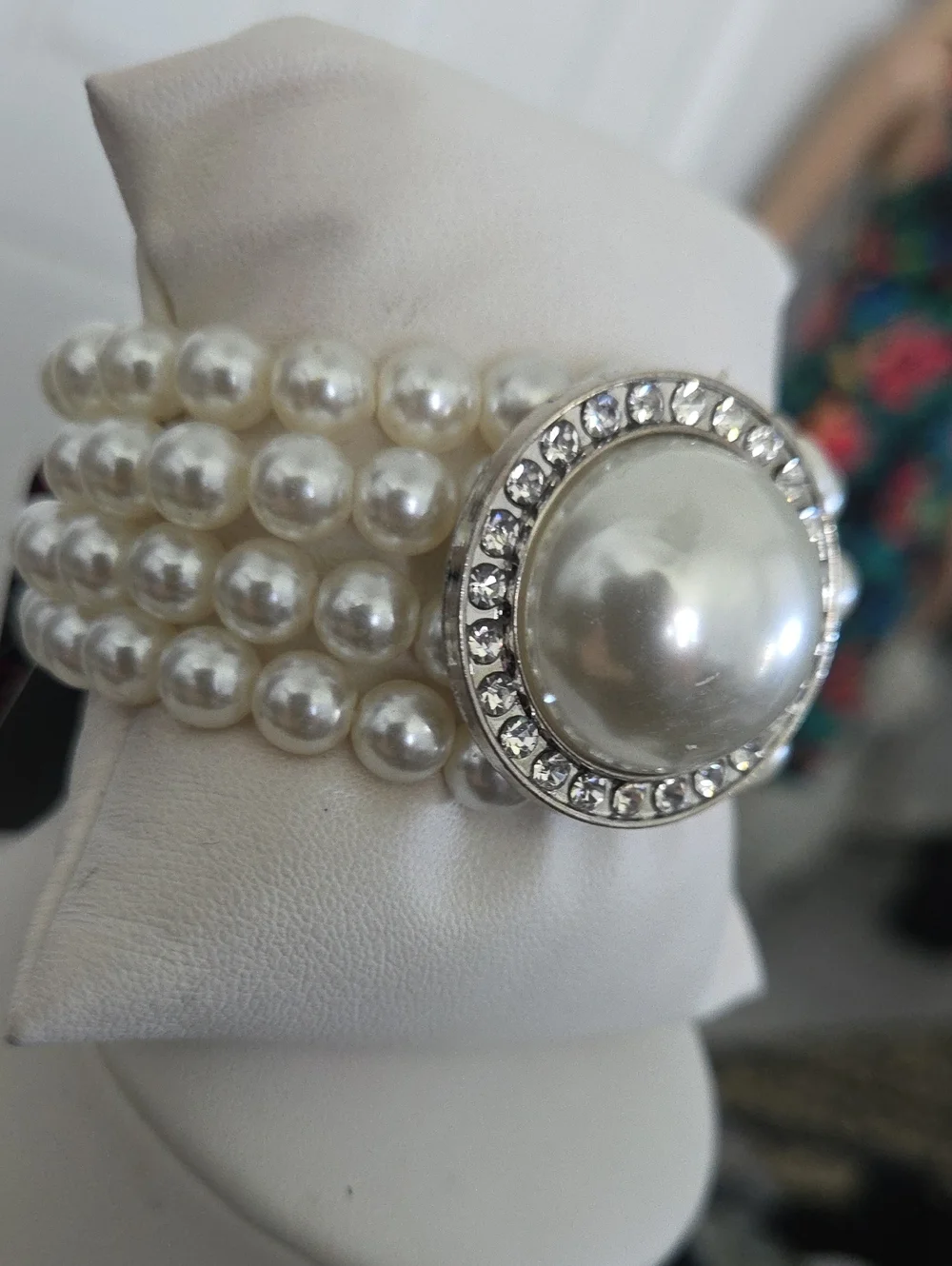 Paparazzi Top Tier Twinkle White Bracelet NWT